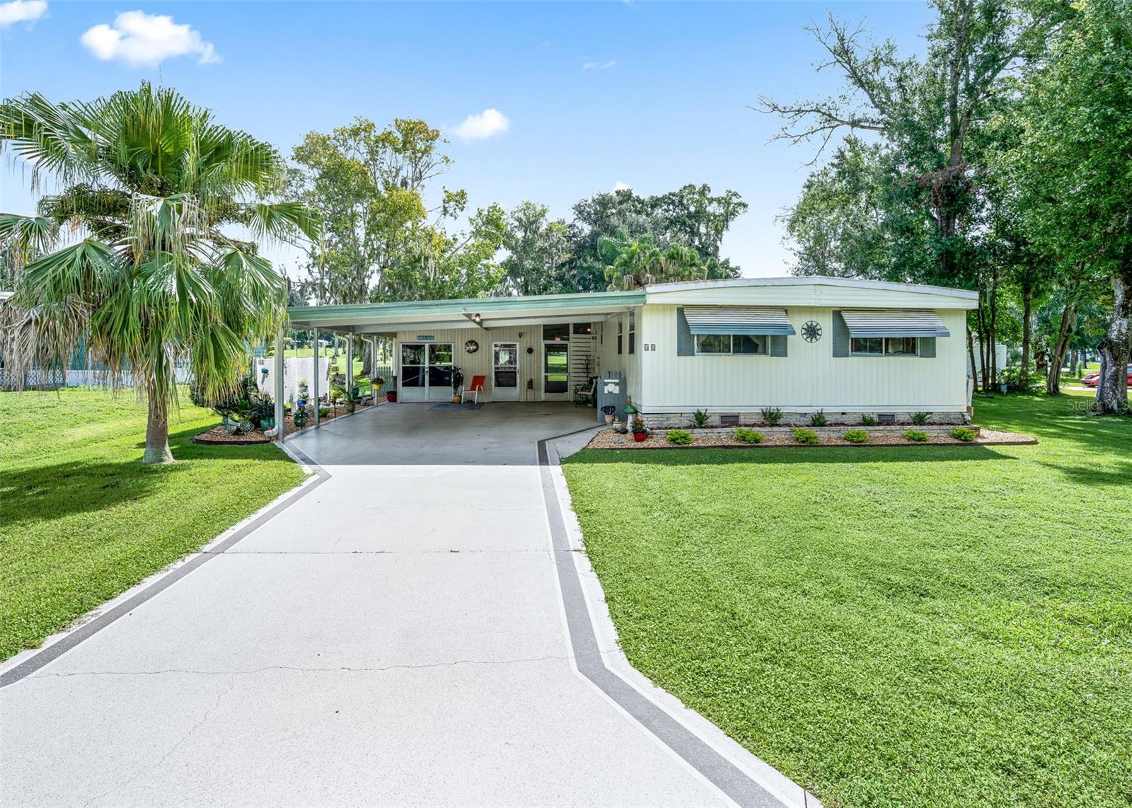 Photo of 41 BIG OAK LANE WILDWOOD FL 34785