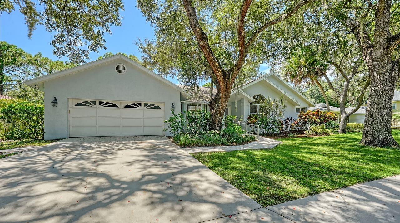 Photo of 4481 OAK VIEW DRIVE SARASOTA FL 34232