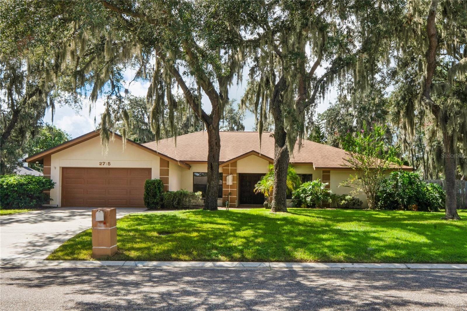 Photo of 2715 LAUREL OAK DRIVE PLANT CITY FL 33566