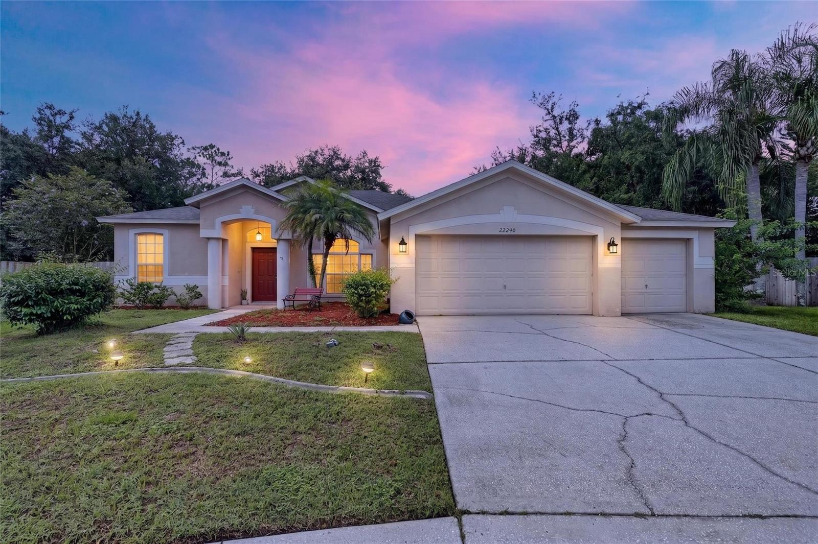 Photo of 22240 WILLOW LAKES DRIVE LUTZ FL 33549