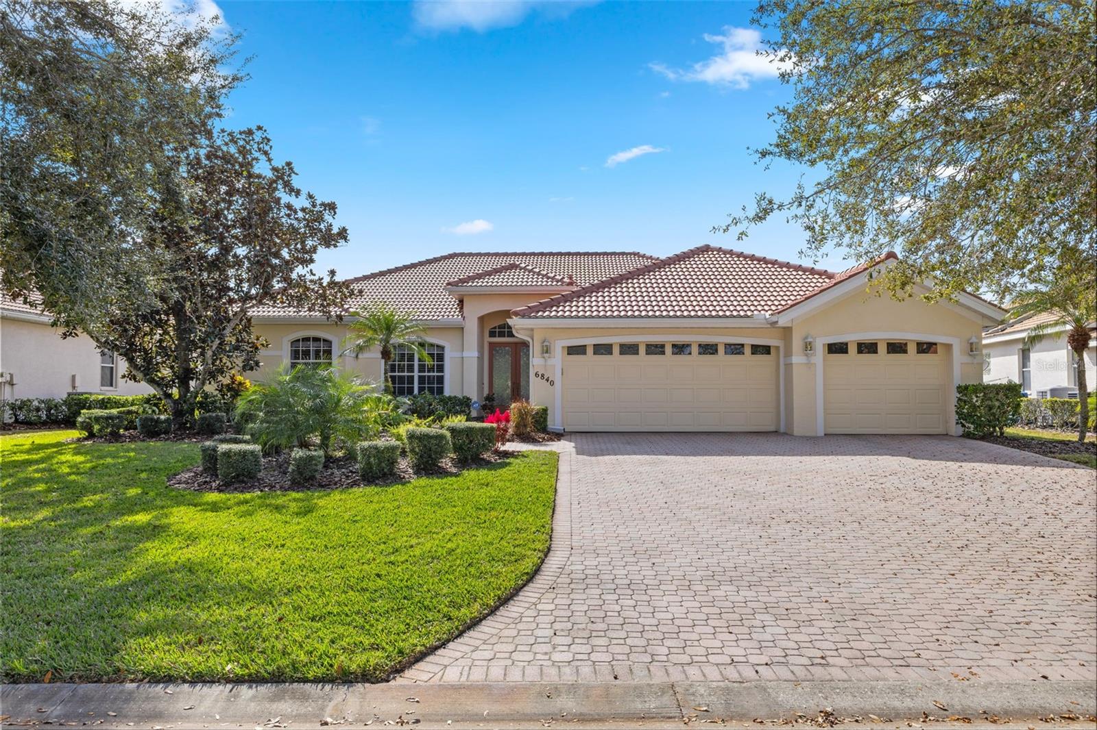 Photo of 6840 COYOTE RIDGE COURT BRADENTON FL 34201