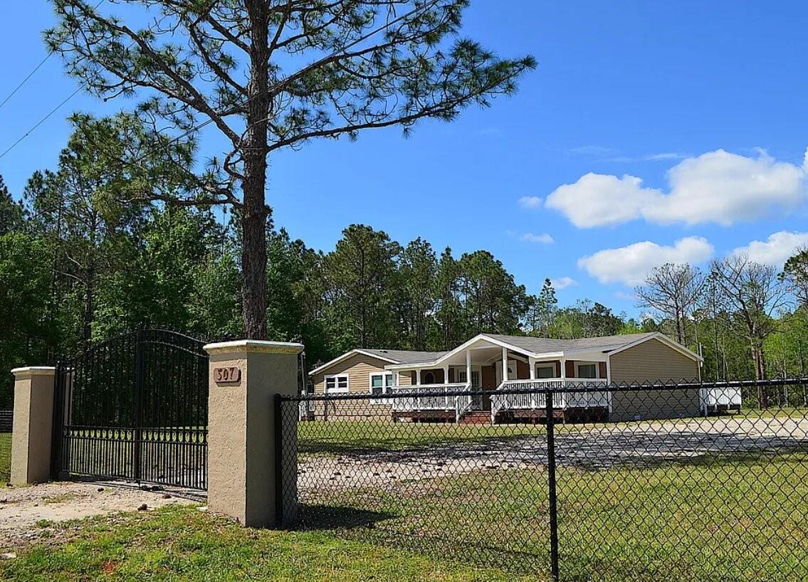 Photo of 307 COUNTRY WORLD DRIVE DAVENPORT FL 33897