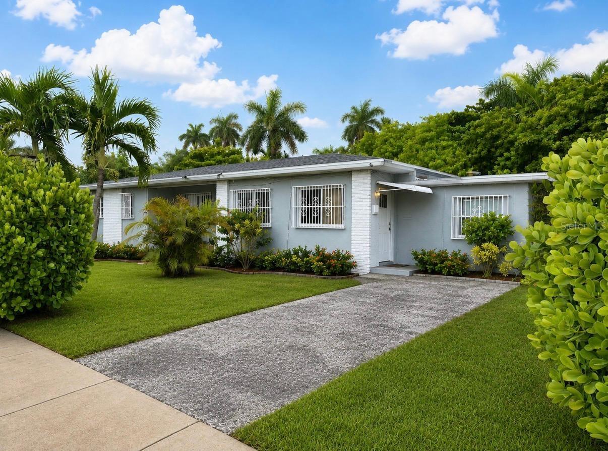 Photo of 8230 N BAYSHORE DRIVE MIAMI FL 33138