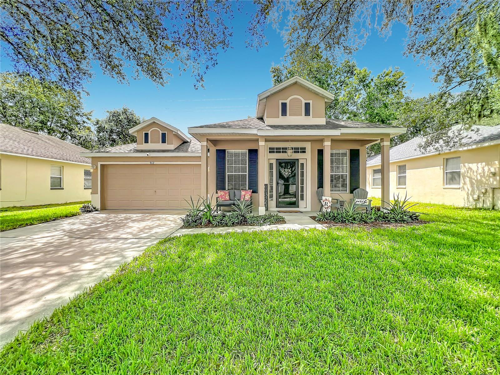 Photo of 912 MAGNOLIA BLOSSOM COURT APOPKA FL 32712