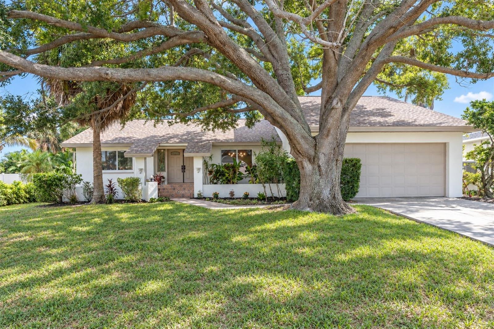Photo of 630 PINTA DRIVE TIERRA VERDE FL 33715