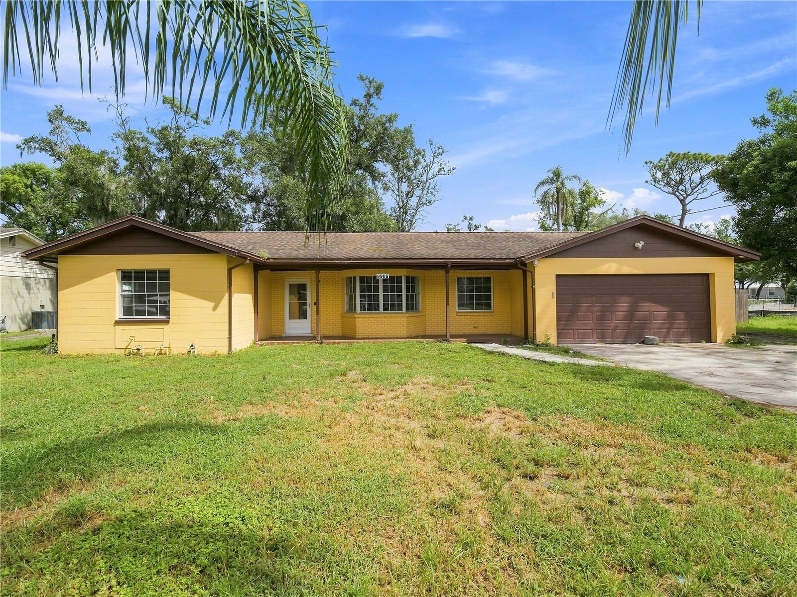 Photo of 8906 E LANWAY DRIVE TAMPA FL 33637