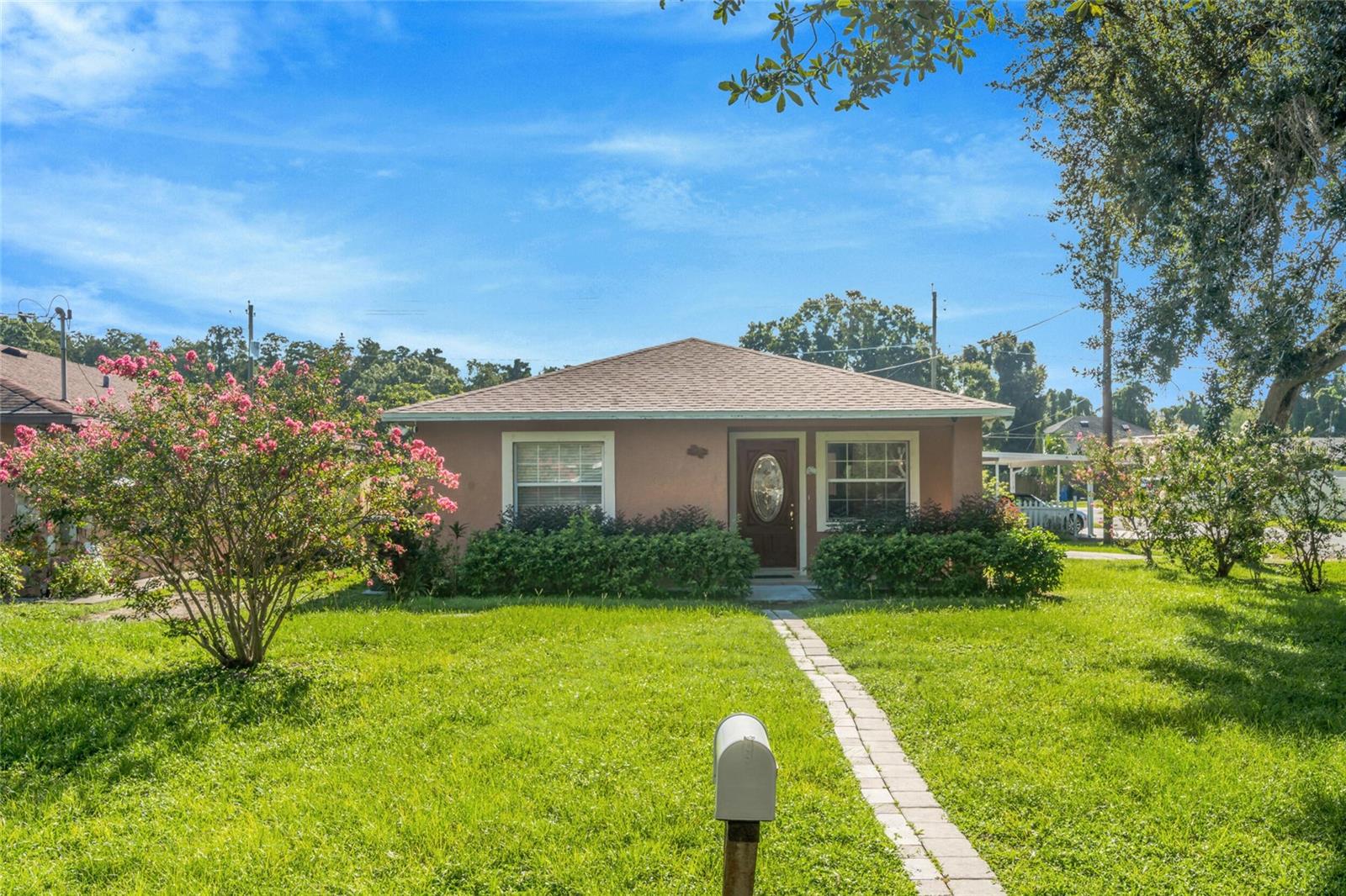 Photo of 8001 N HUBERT AVENUE TAMPA FL 33614