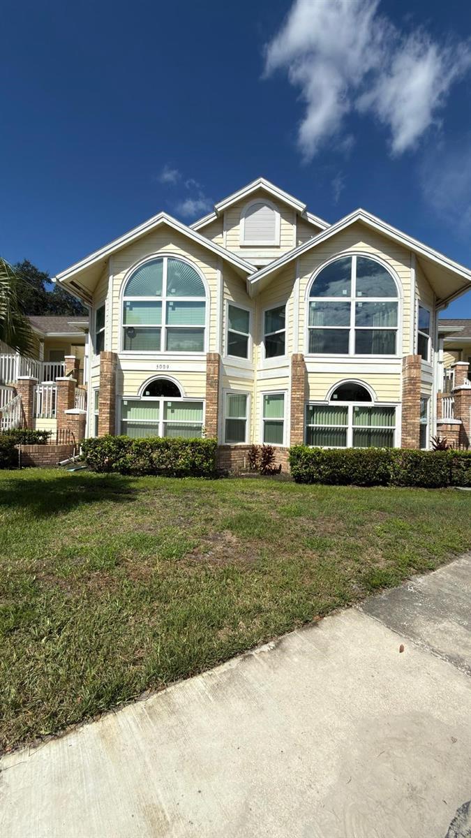Photo of 5009 LAGUNA BAY CIRCLE #41 KISSIMMEE FL 34746