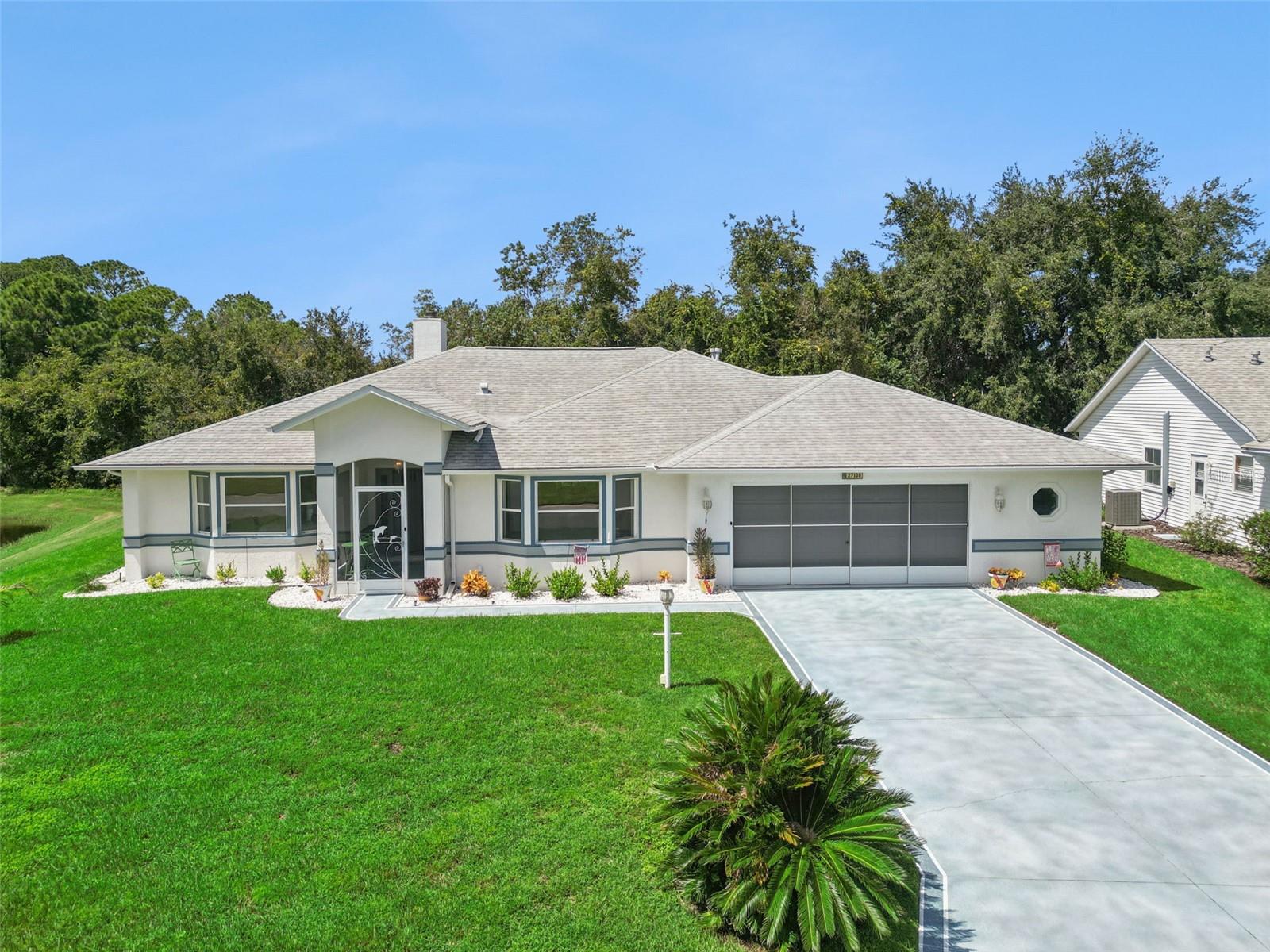 Photo of 27138 RACQUET CIRCLE LEESBURG FL 34748