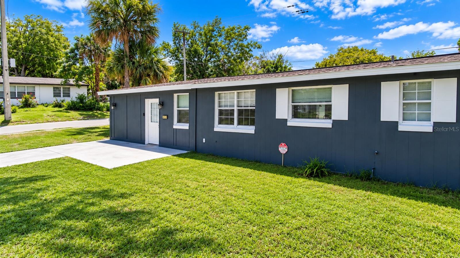 Photo of 852 DERBYSHIRE ROAD DAYTONA BEACH FL 32117