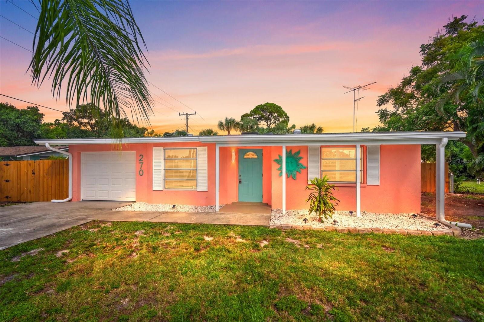 Photo of 270 W SEMINOLE DRIVE VENICE FL 34293