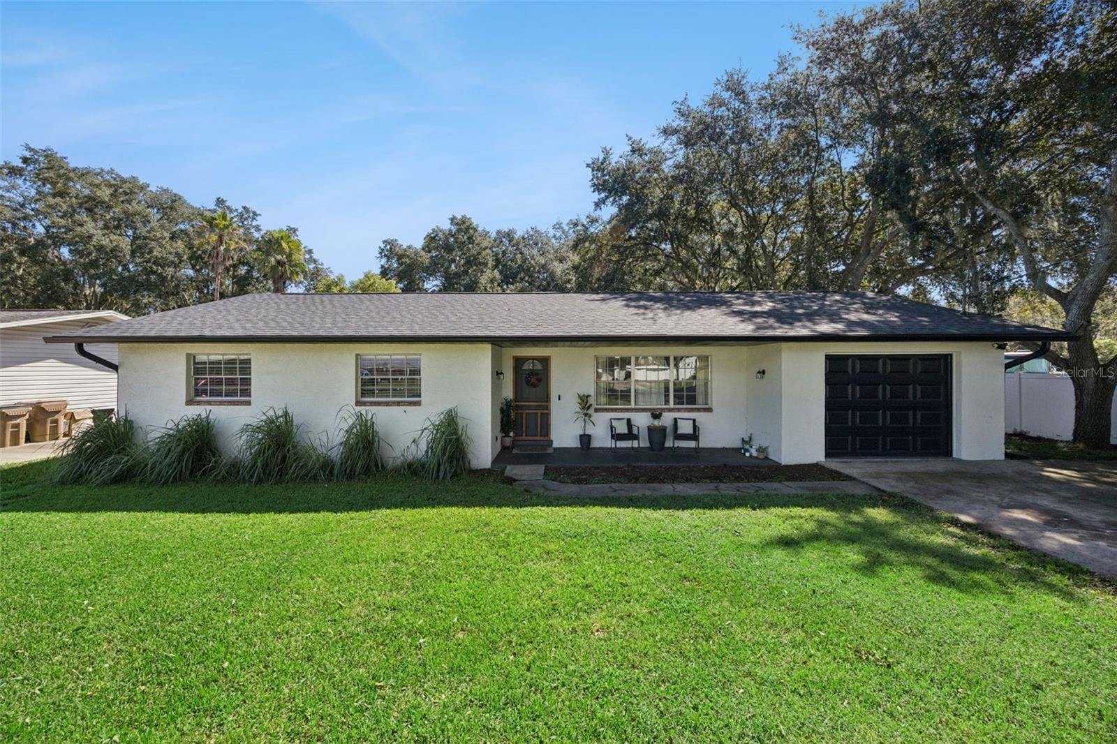 Photo of 27544 LISA DRIVE TAVARES FL 32778
