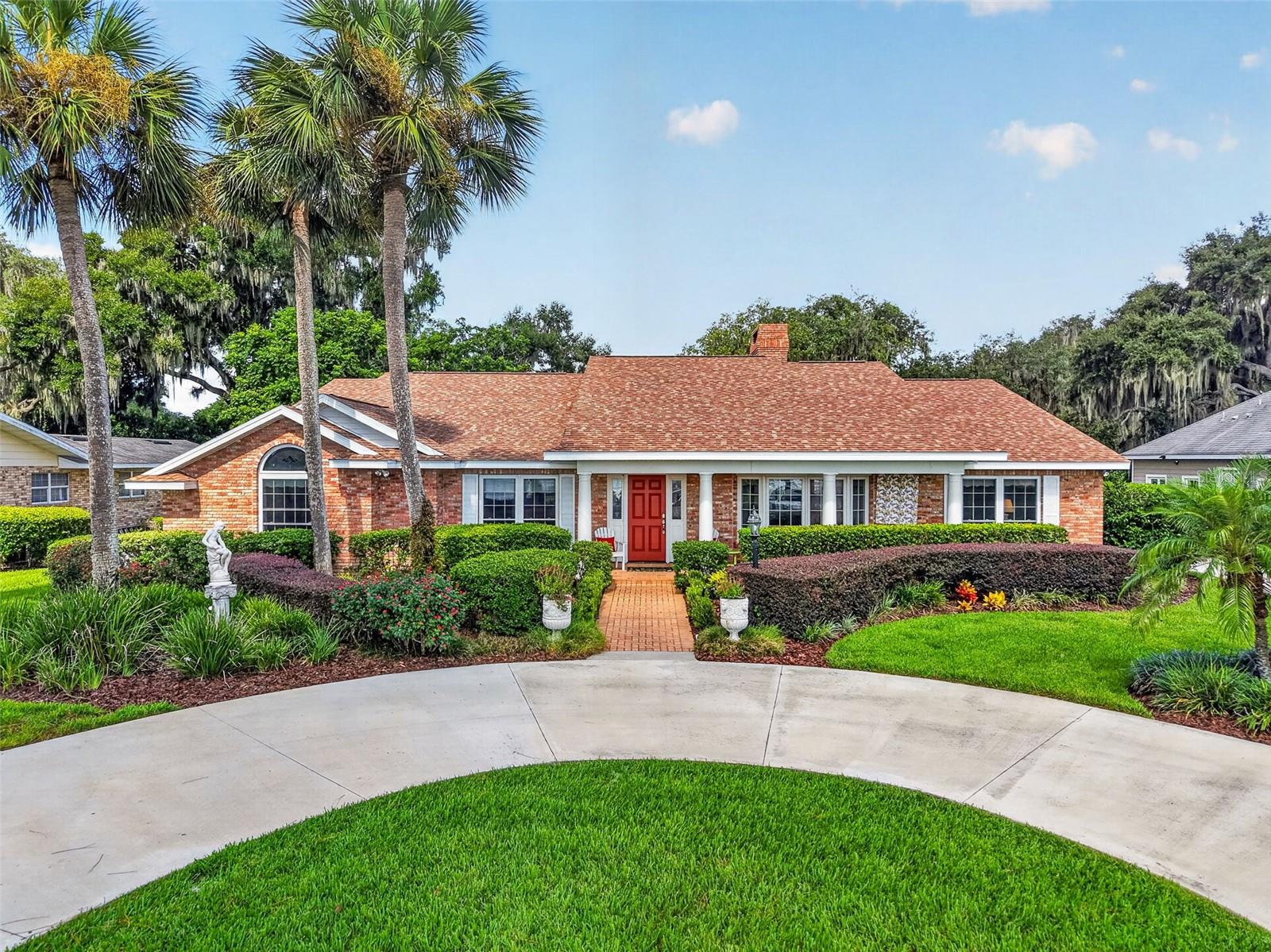 Photo of 3081 LAKESHORE DRIVE MOUNT DORA FL 32757