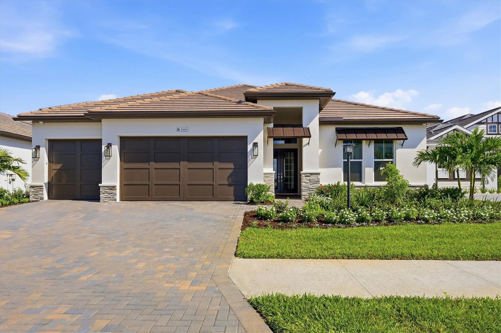 Photo of 844 BLUE SHELL LOOP SARASOTA FL 34240