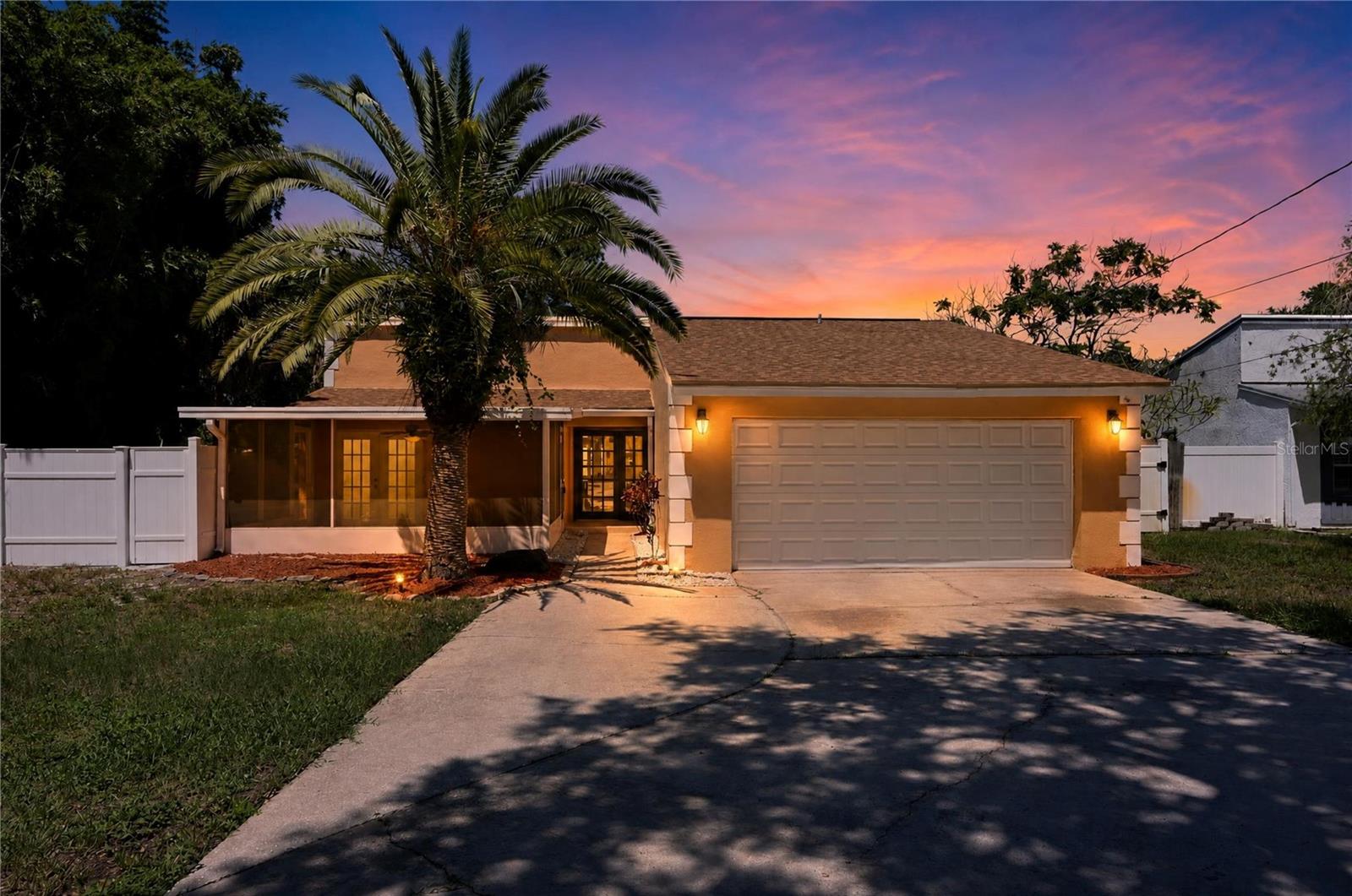 Photo of 915 SEMINOLE BOULEVARD TARPON SPRINGS FL 34689