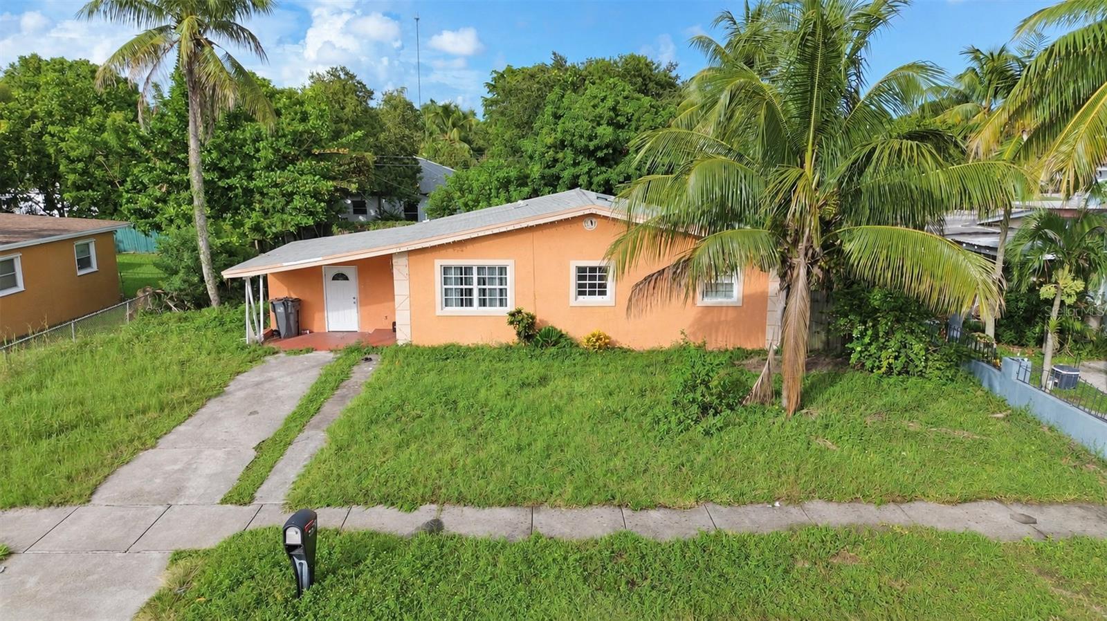 Photo of 4605 SW 32ND DRIVE WEST PARK FL 33023