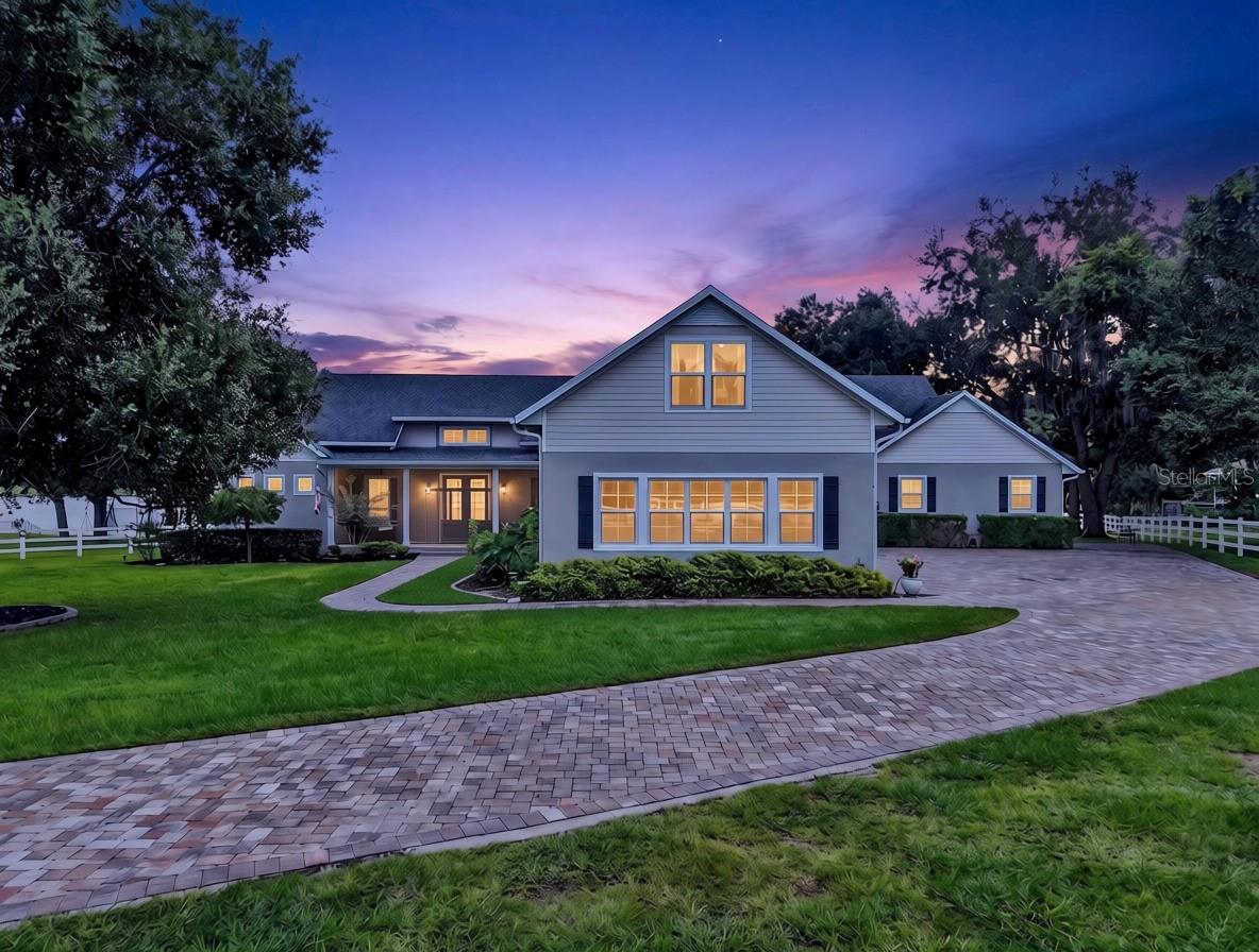 Photo of 10725 DARK WATER COURT MINNEOLA FL 34715