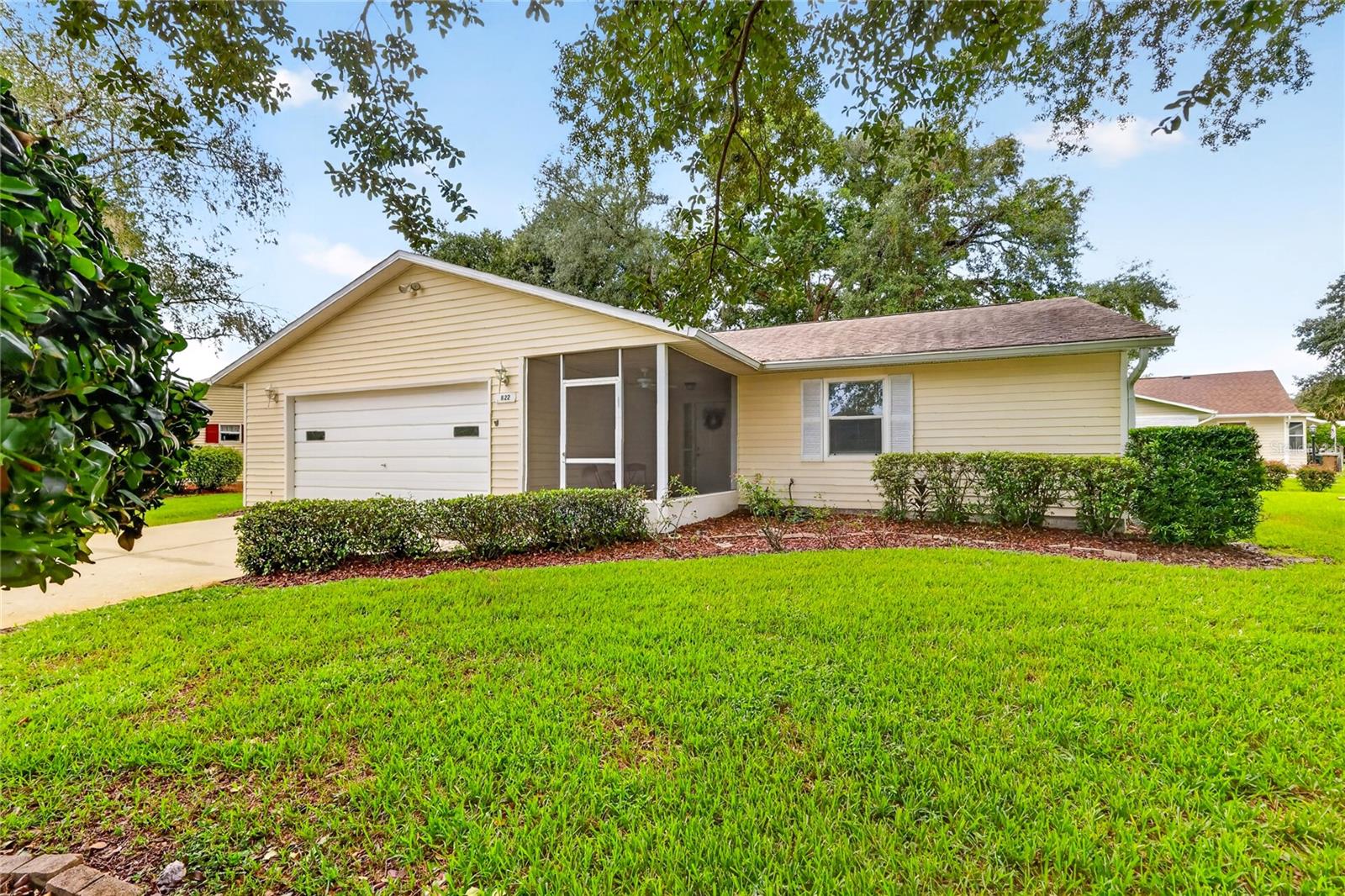 Photo of 822 DUNDEE CIRCLE LEESBURG FL 34788