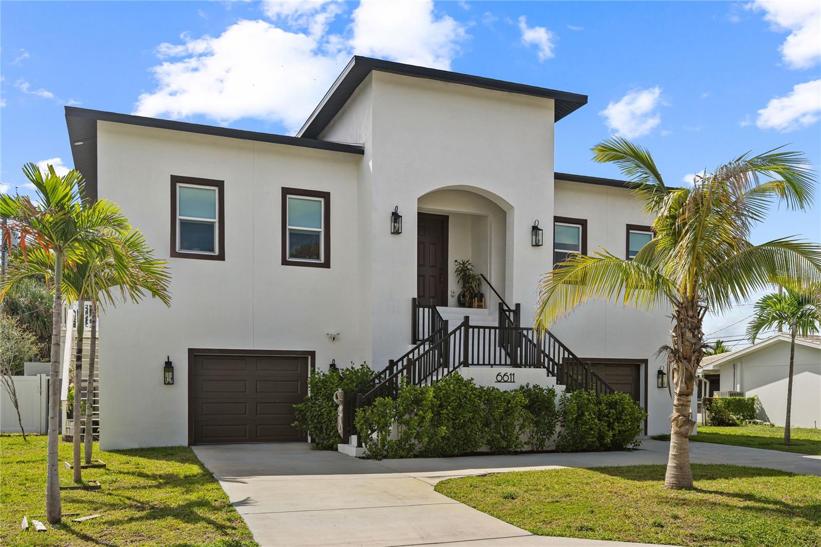 Photo of 6611 BLUE HERON DRIVE ST PETERSBURG FL 33707