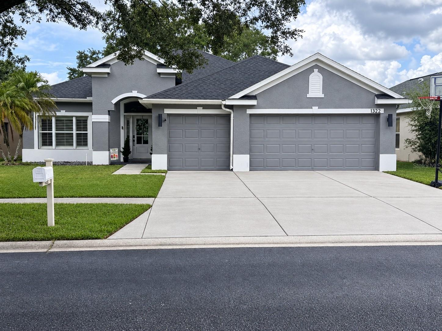 Photo of 1322 EMERALD HILL WAY VALRICO FL 33594