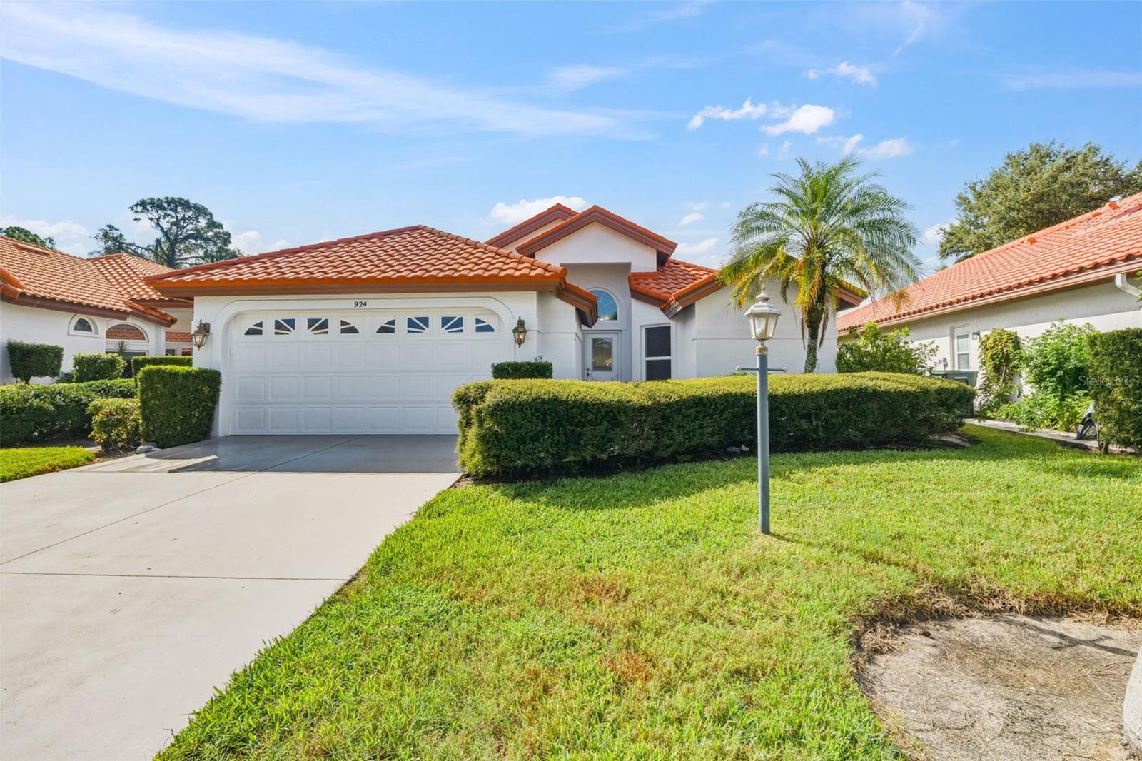 Photo of 924 HARBOR TOWN DRIVE VENICE FL 34292
