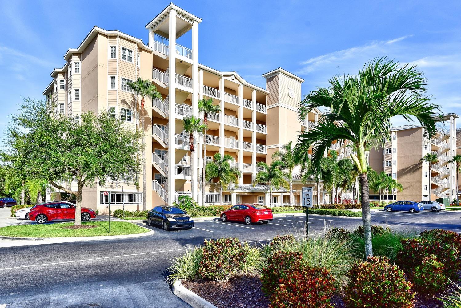 Photo of 7040 KEY HAVEN ROAD #605 SEMINOLE FL 33777