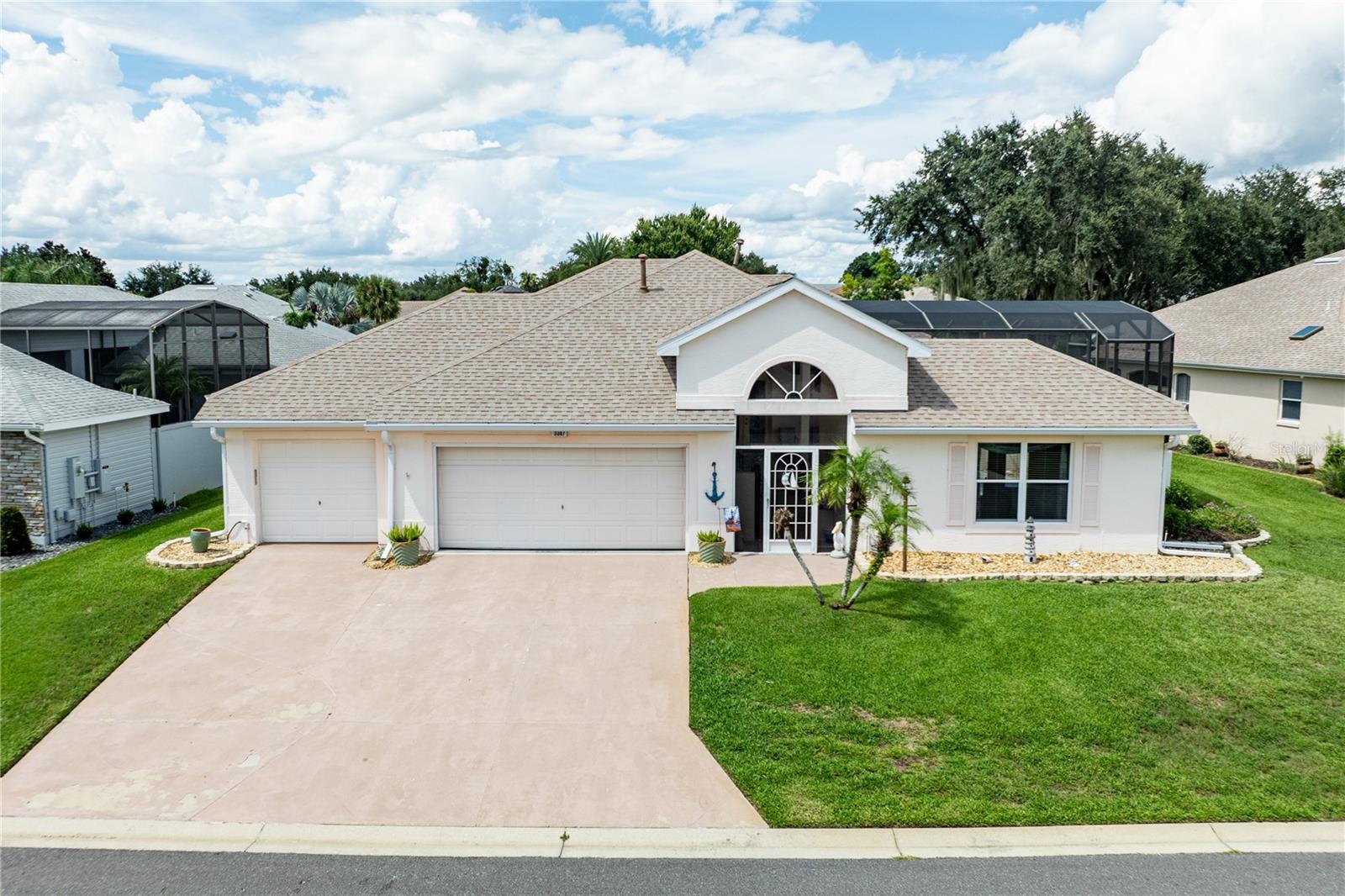 Photo of 3347 SARATOGA DRIVE TAVARES FL 32778