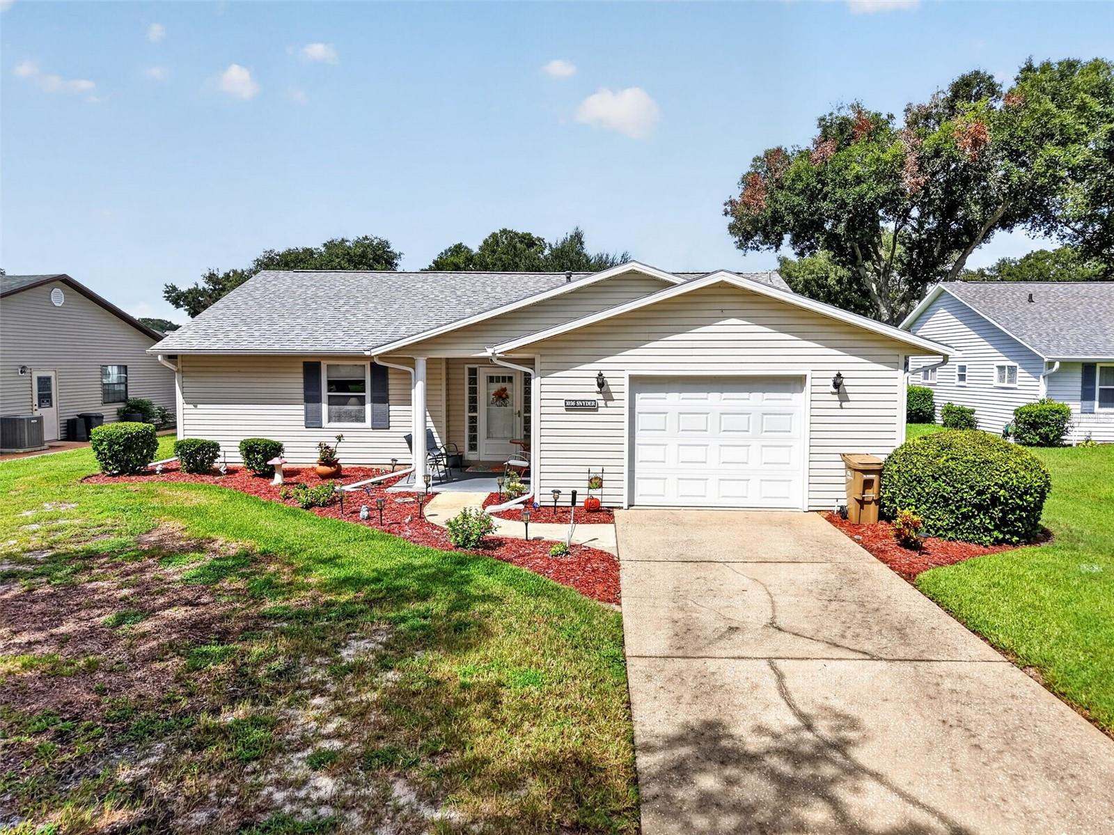 Photo of 1036 SCOTCH PINE CT LEESBURG FL 34788