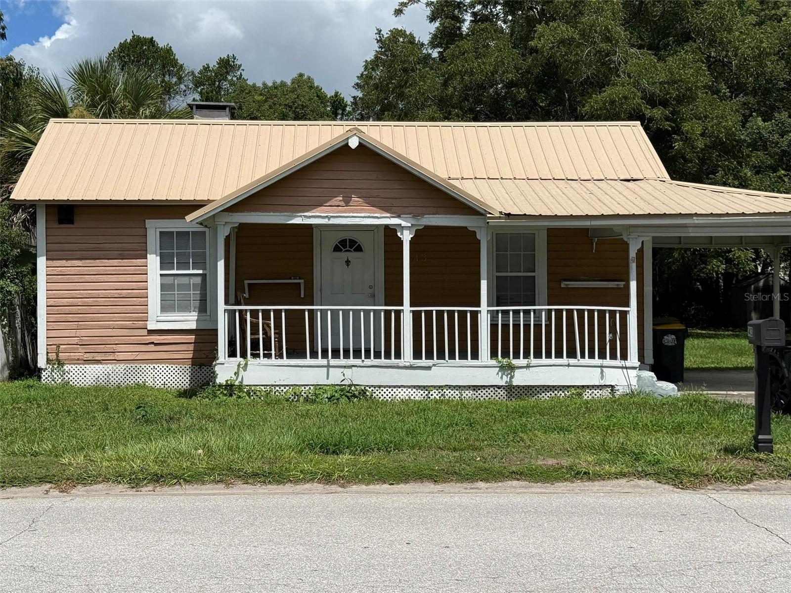 Photo of 143 BULLDOG LANE UMATILLA FL 32784