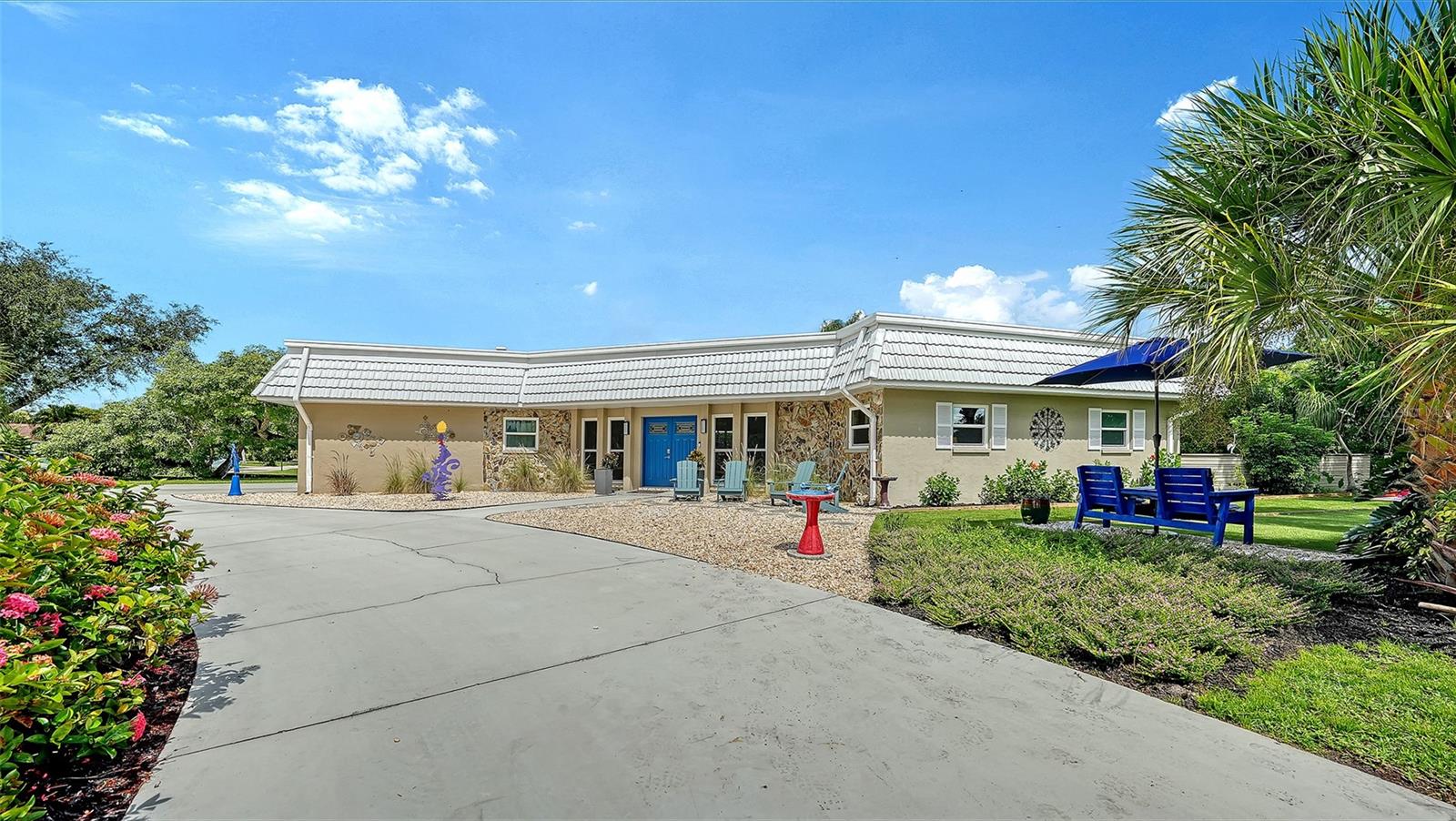 Photo of 5211 INVERNESS DRIVE SARASOTA FL 34243