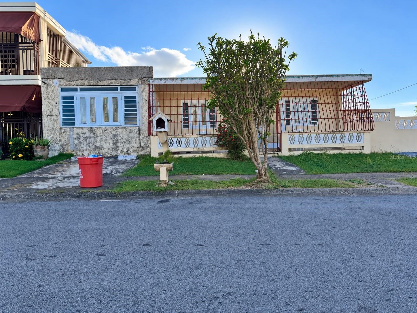 Photo of 229 URB VILLA CAROLINA 609 CAROLINA PR 00987