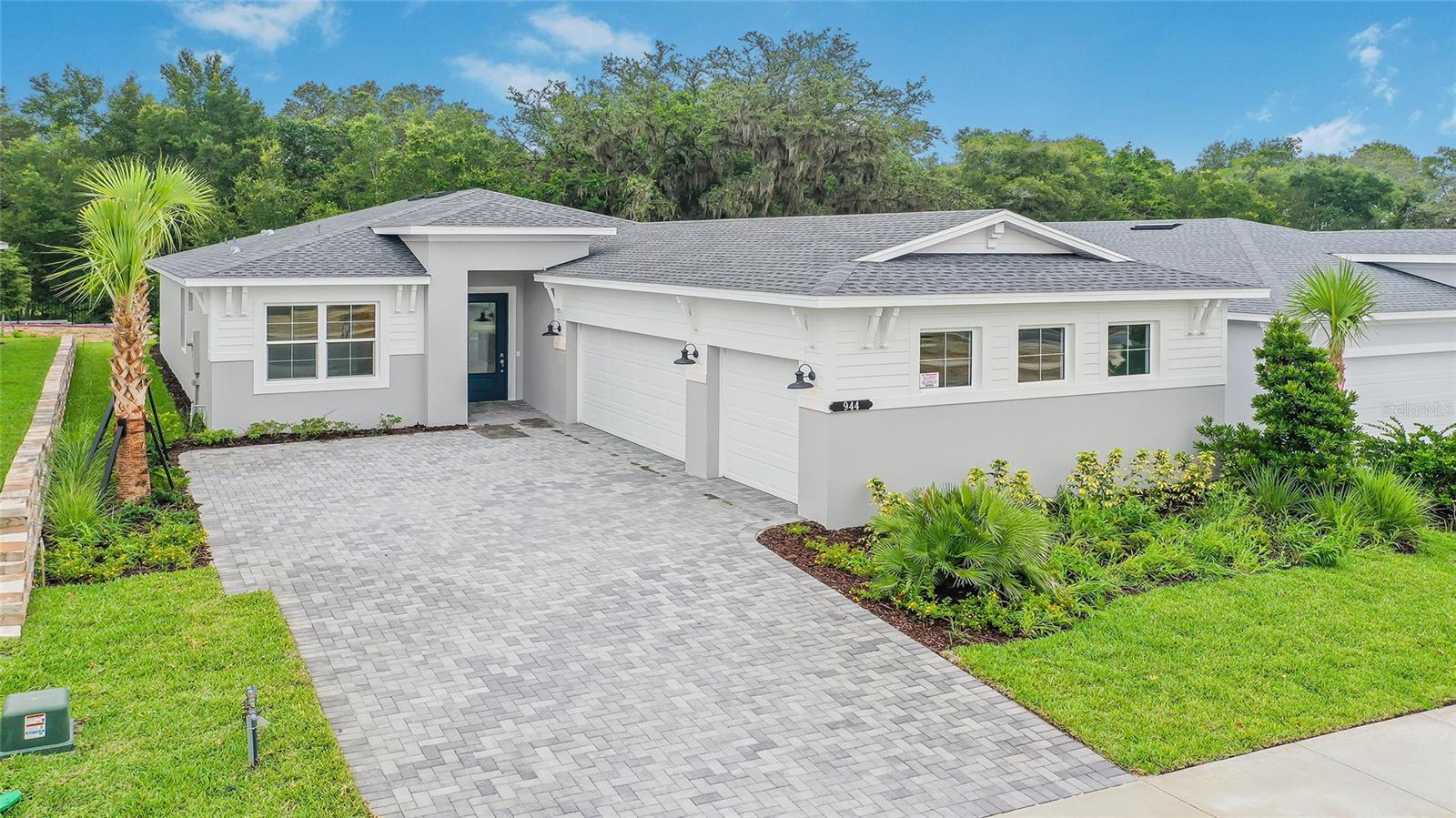Photo of 944 CLUB CRESSWIND DRIVE LADY LAKE FL 32159