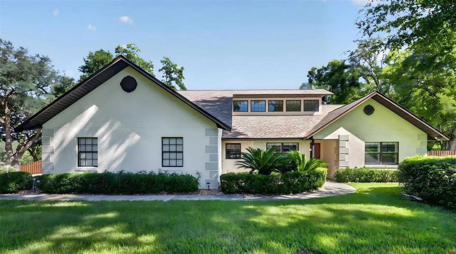Photo of 1039 LINDA GLEN AVENUE FRUITLAND PARK FL 34731
