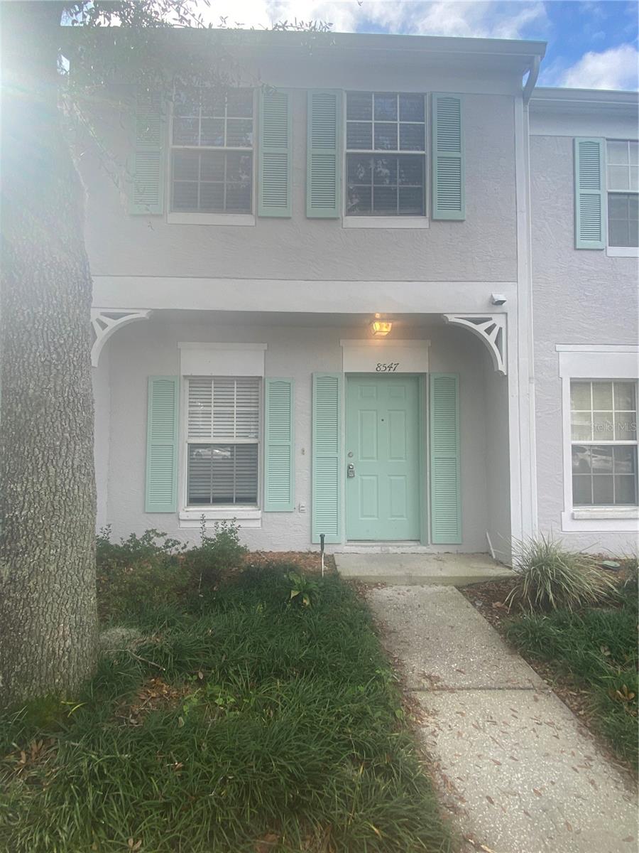 Photo of 8547 HUNTERS KEY CIR TAMPA FL 33647
