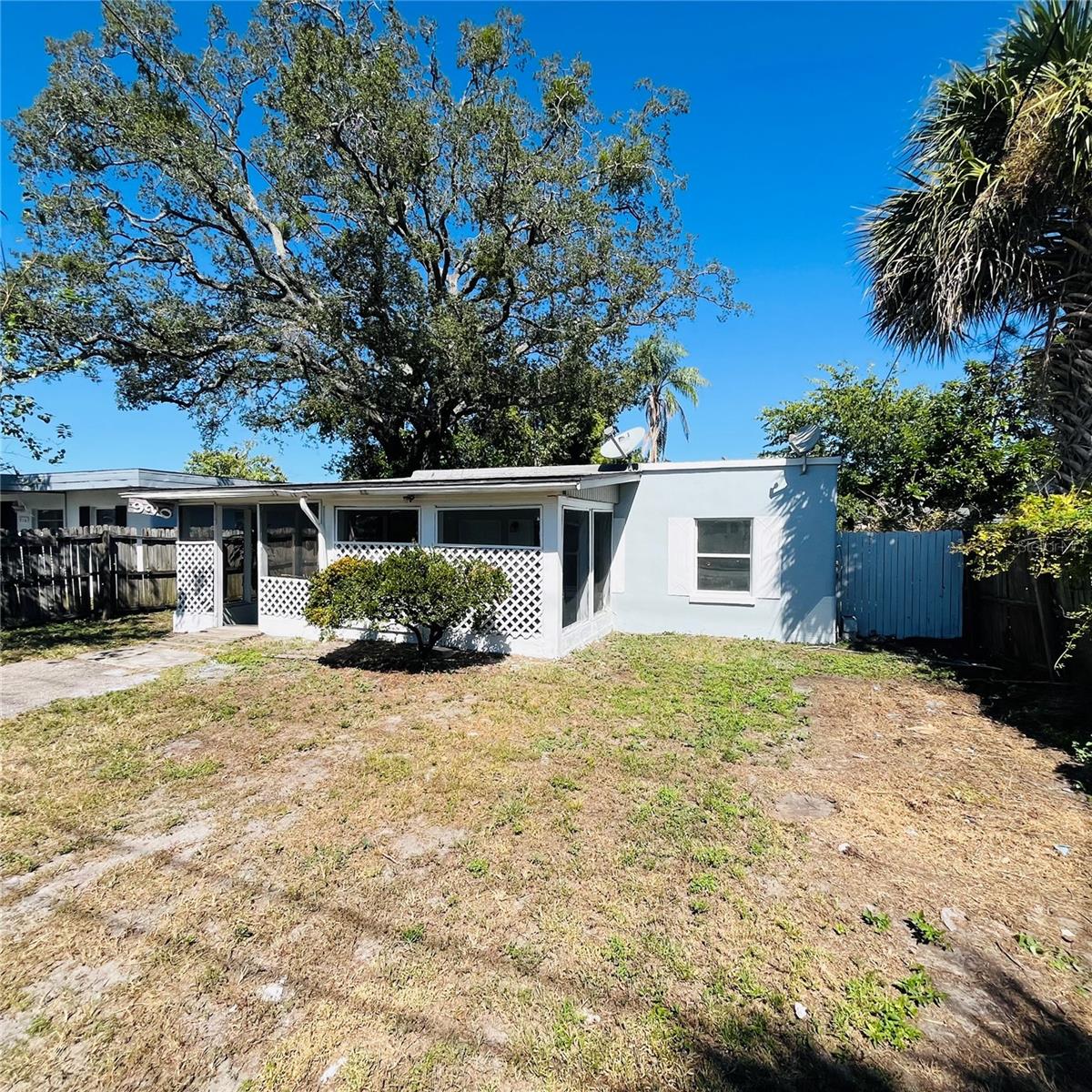 Photo of 920 E SENECA AVENUE TAMPA FL 33612