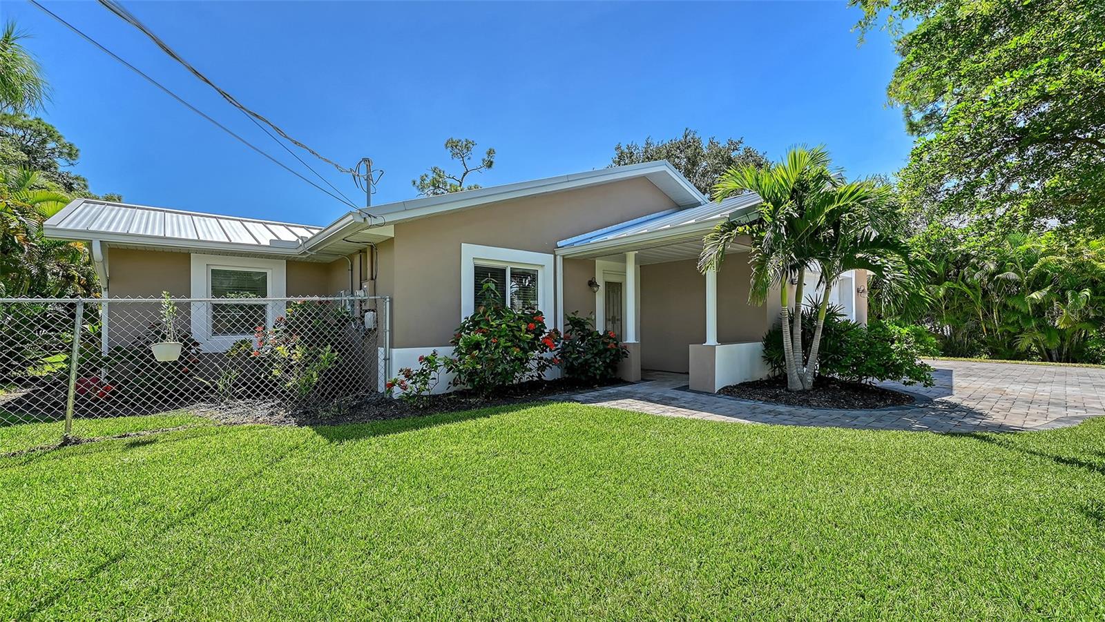 Photo of 305 HILLS ROAD NOKOMIS FL 34275