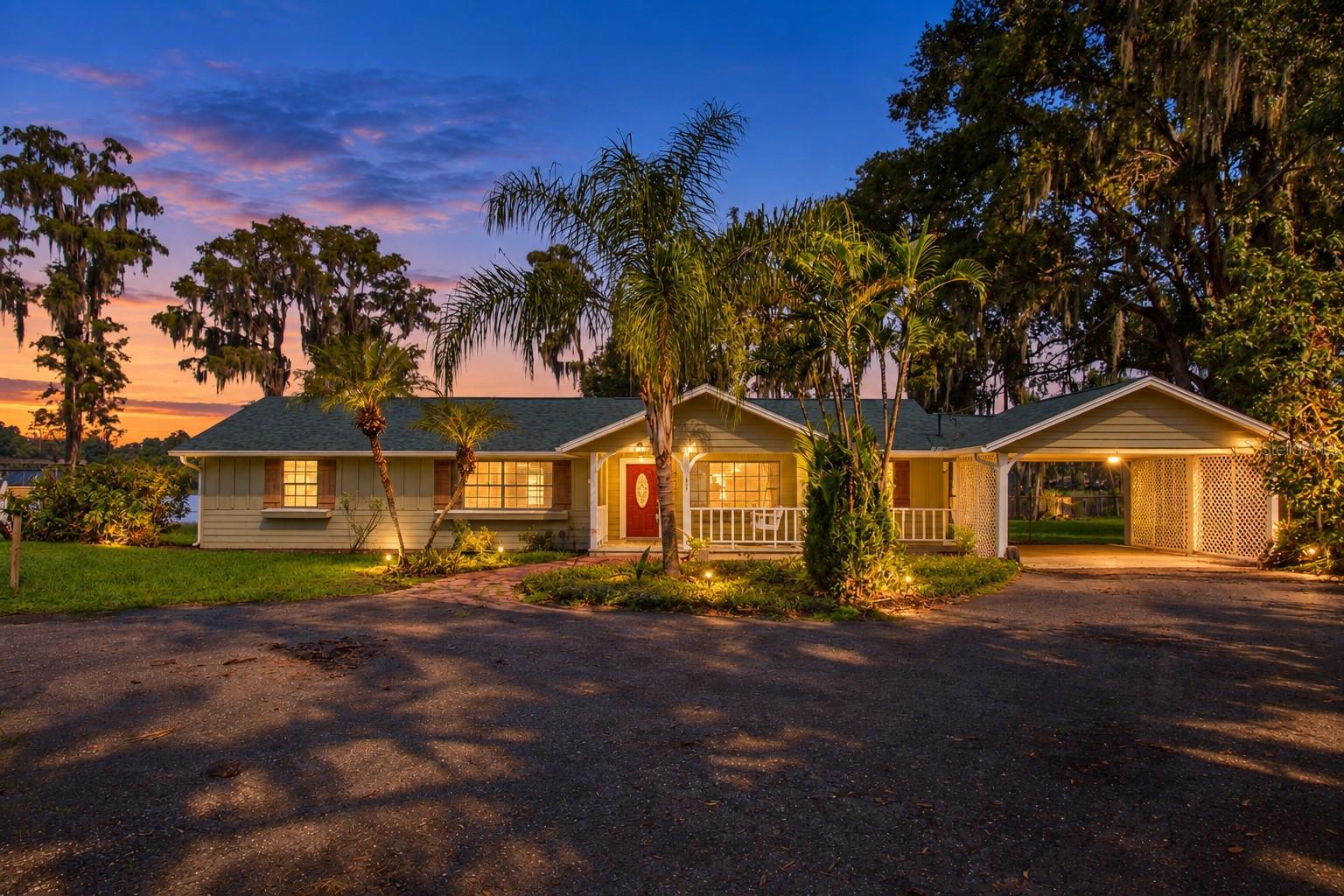 Photo of 703 CRYSTAL LAKE ROAD LUTZ FL 33548
