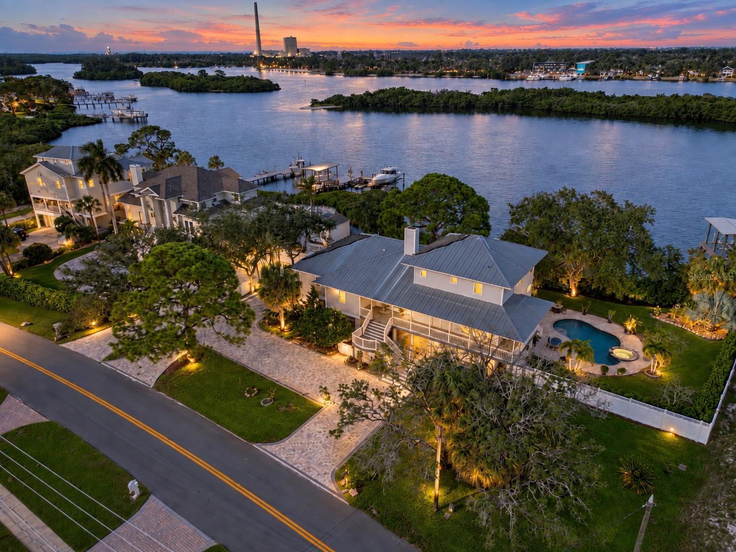 Photo of 1538 RIVERSIDE DRIVE TARPON SPRINGS FL 34689