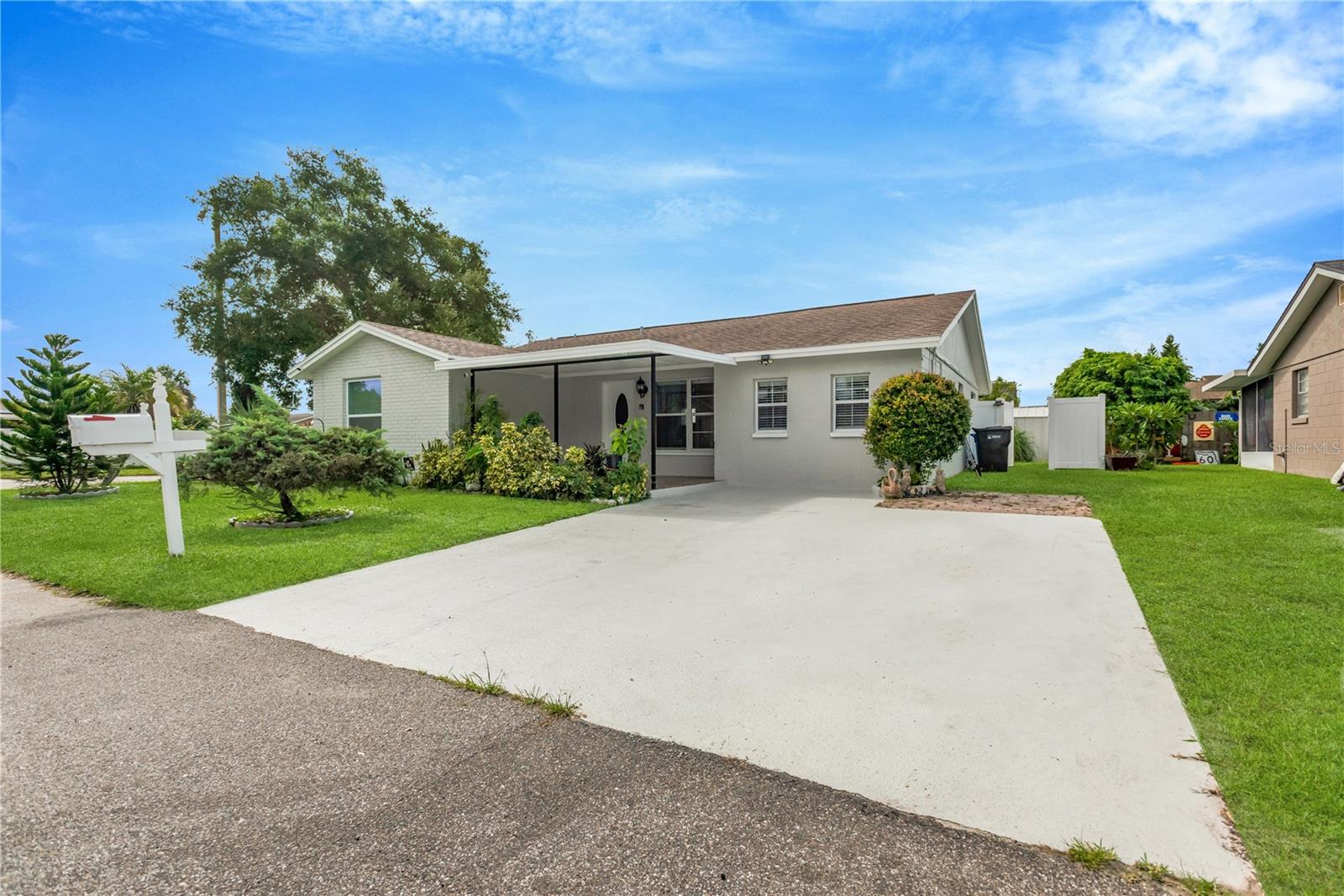 Photo of 10302 ORCHARD HILLS COURT TAMPA FL 33615