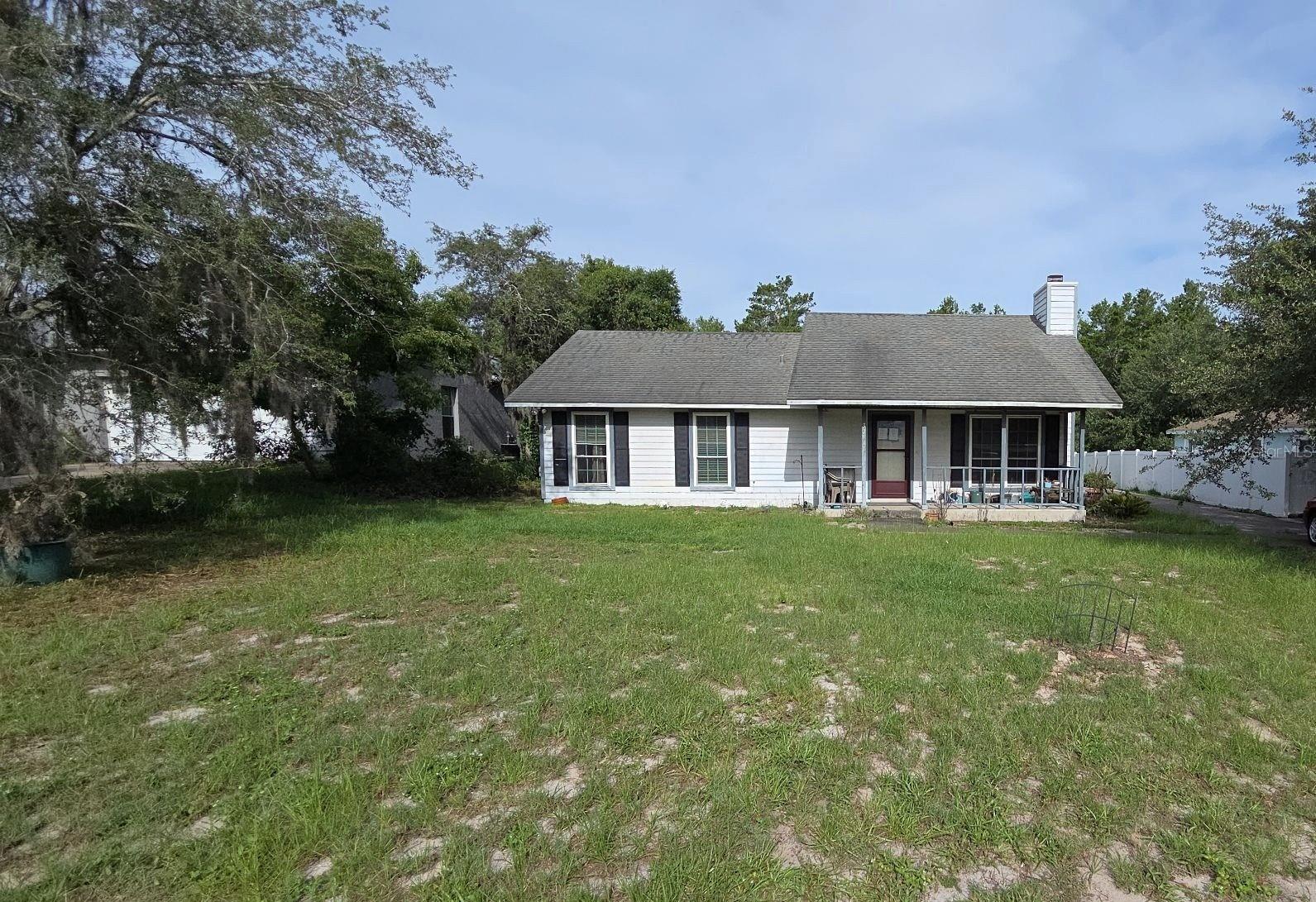 Photo of 32911 FOREST AVENUE LEESBURG FL 34788