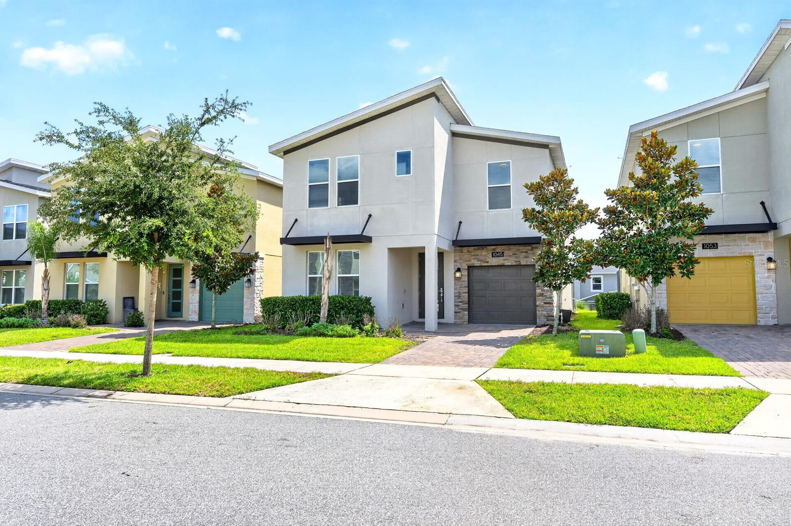 Photo of 1045 LEADER STREET DAVENPORT FL 33896