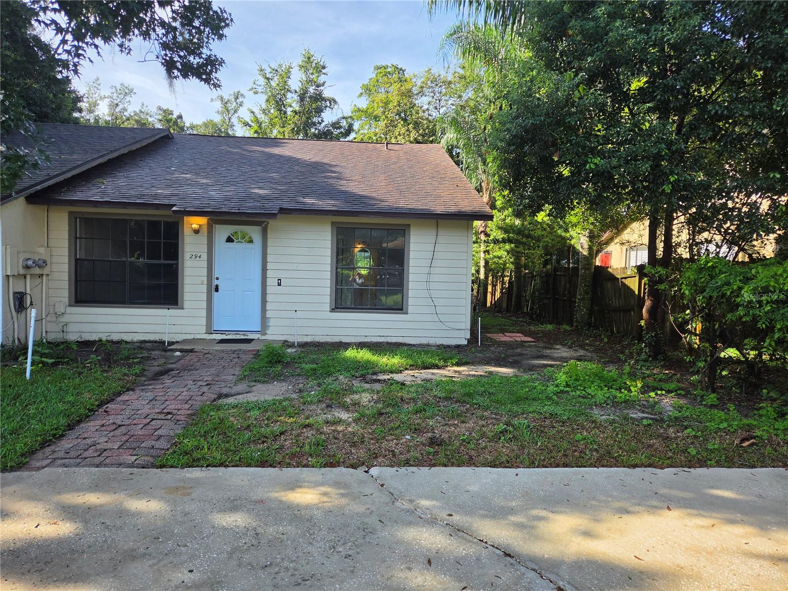 Photo of 294 LOVELL LANE APOPKA FL 32703