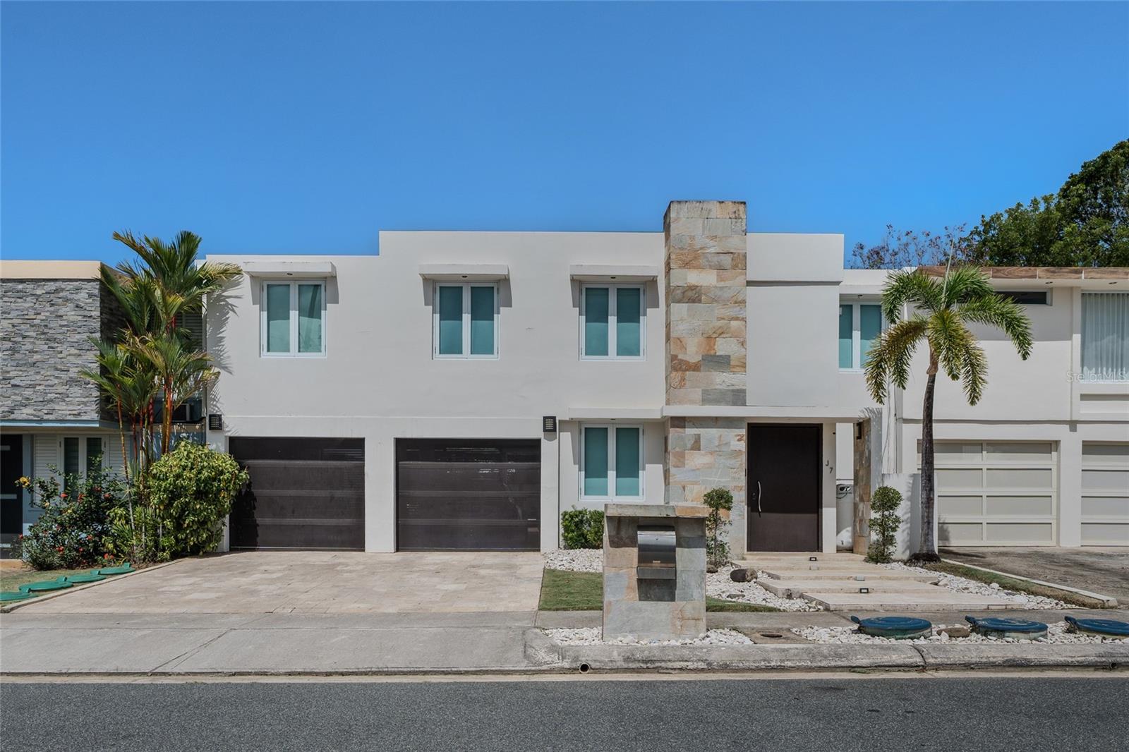 Photo of 1 Street PRADO ALTO #J-7 GUAYNABO PR 00966