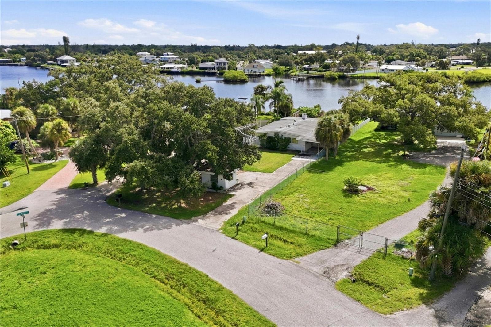 Photo of 114 MAGNOLIA AVENUE NOKOMIS FL 34275