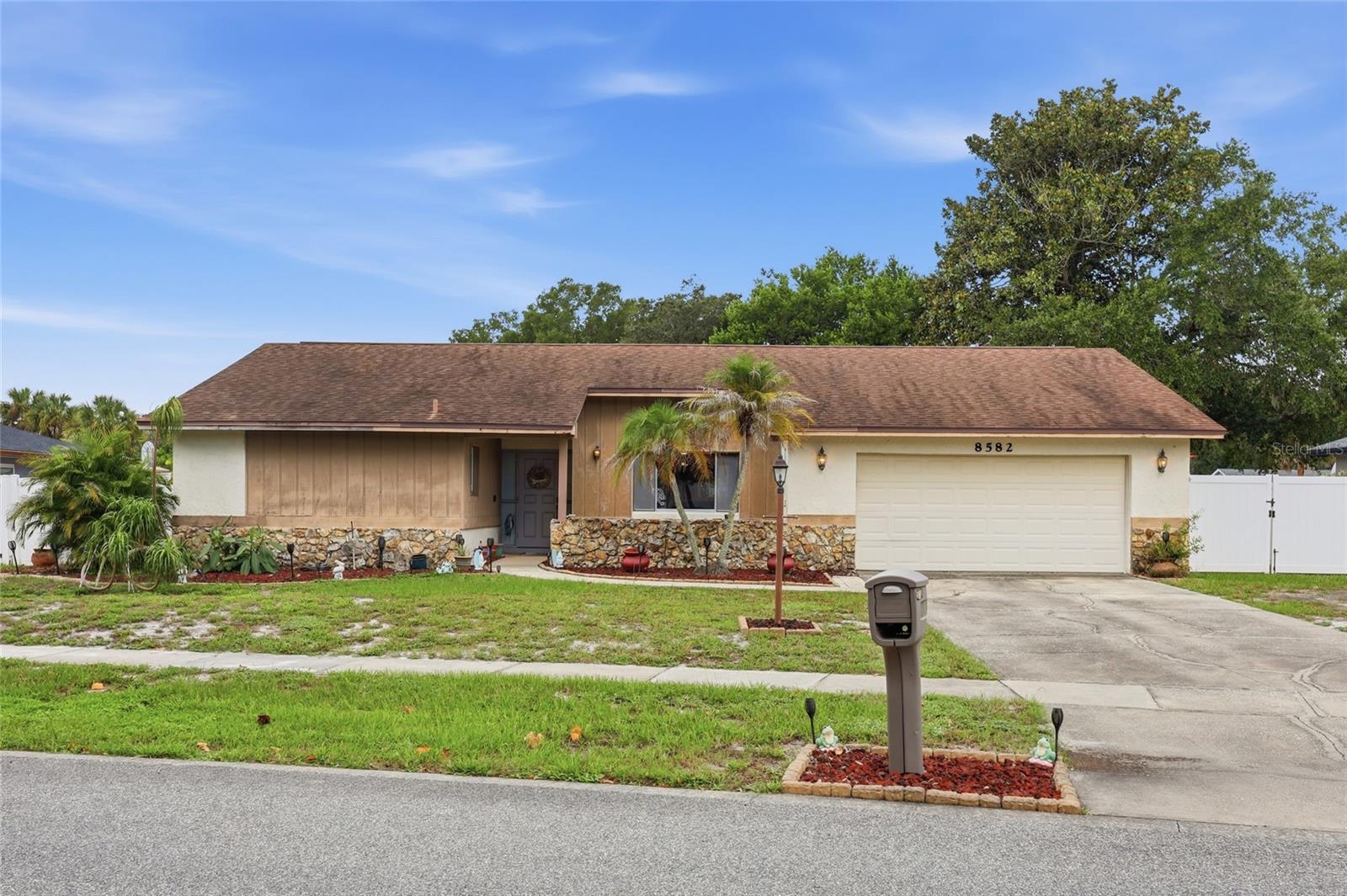 Photo of 8582 CEDAR COVE DRIVE ORLANDO FL 32819