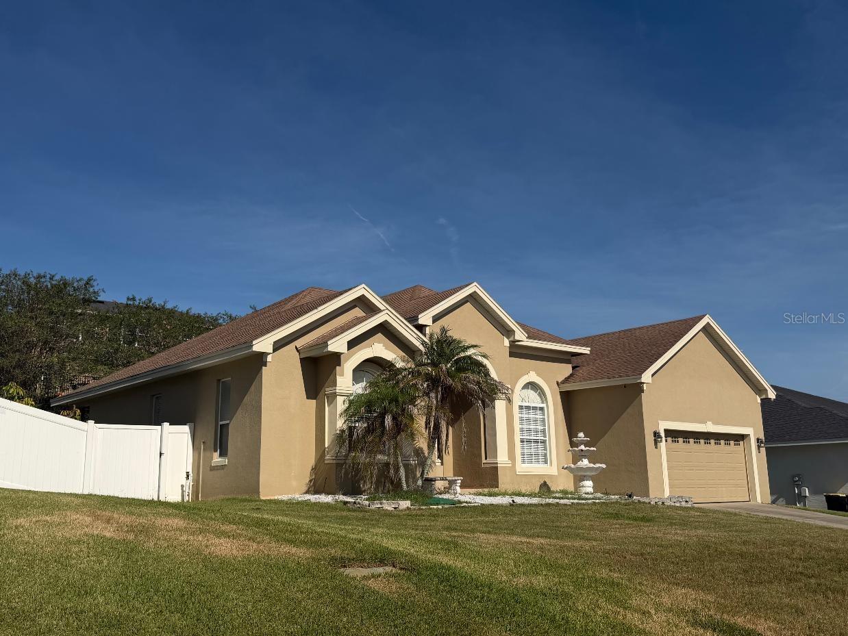 Photo of 5667 VINTAGE VIEW AVENUE LAKELAND FL 33812