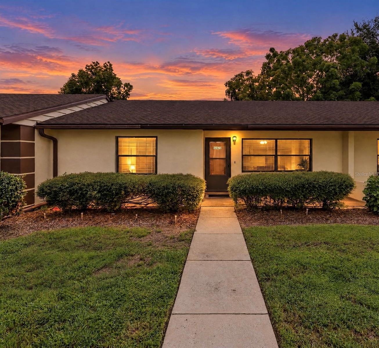 Photo of 12422 CLUBHOUSE COURT TAVARES FL 32778
