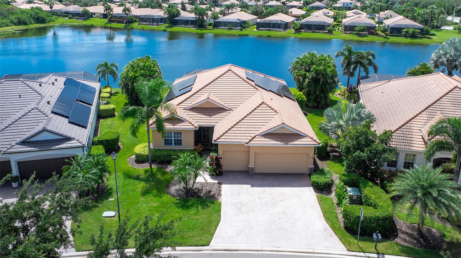 Photo of 415 GRAND PRESERVE COVE BRADENTON FL 34212