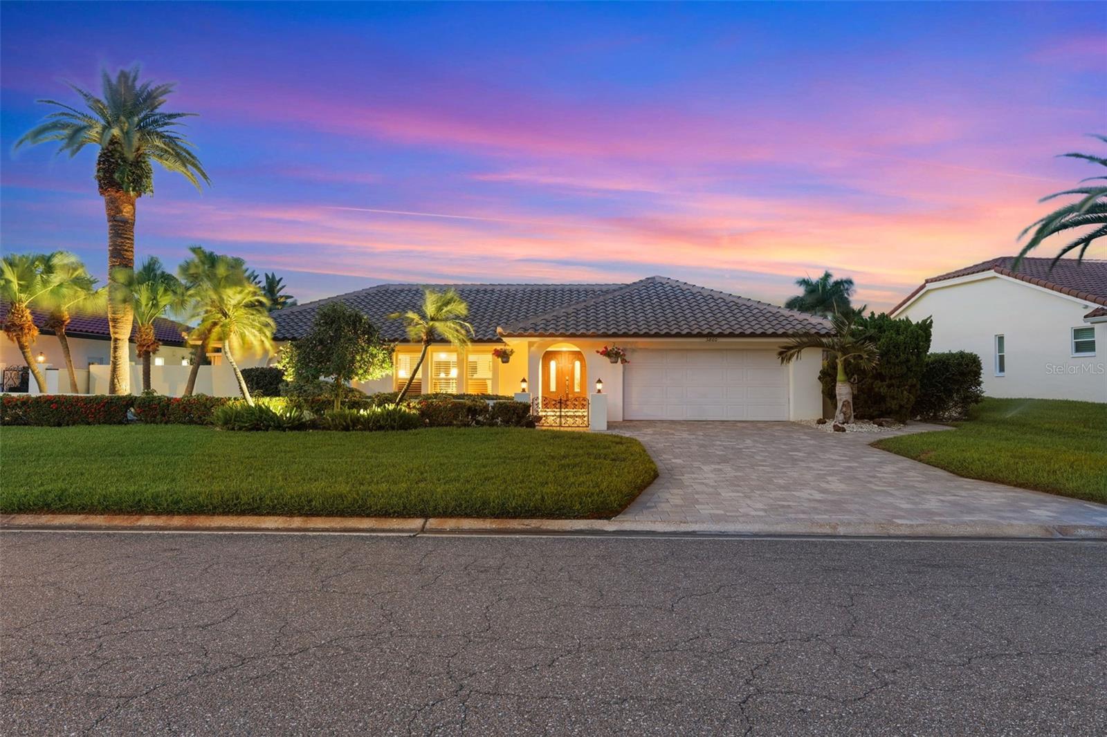 Photo of 5860 LEELAND STREET ST PETERSBURG FL 33715