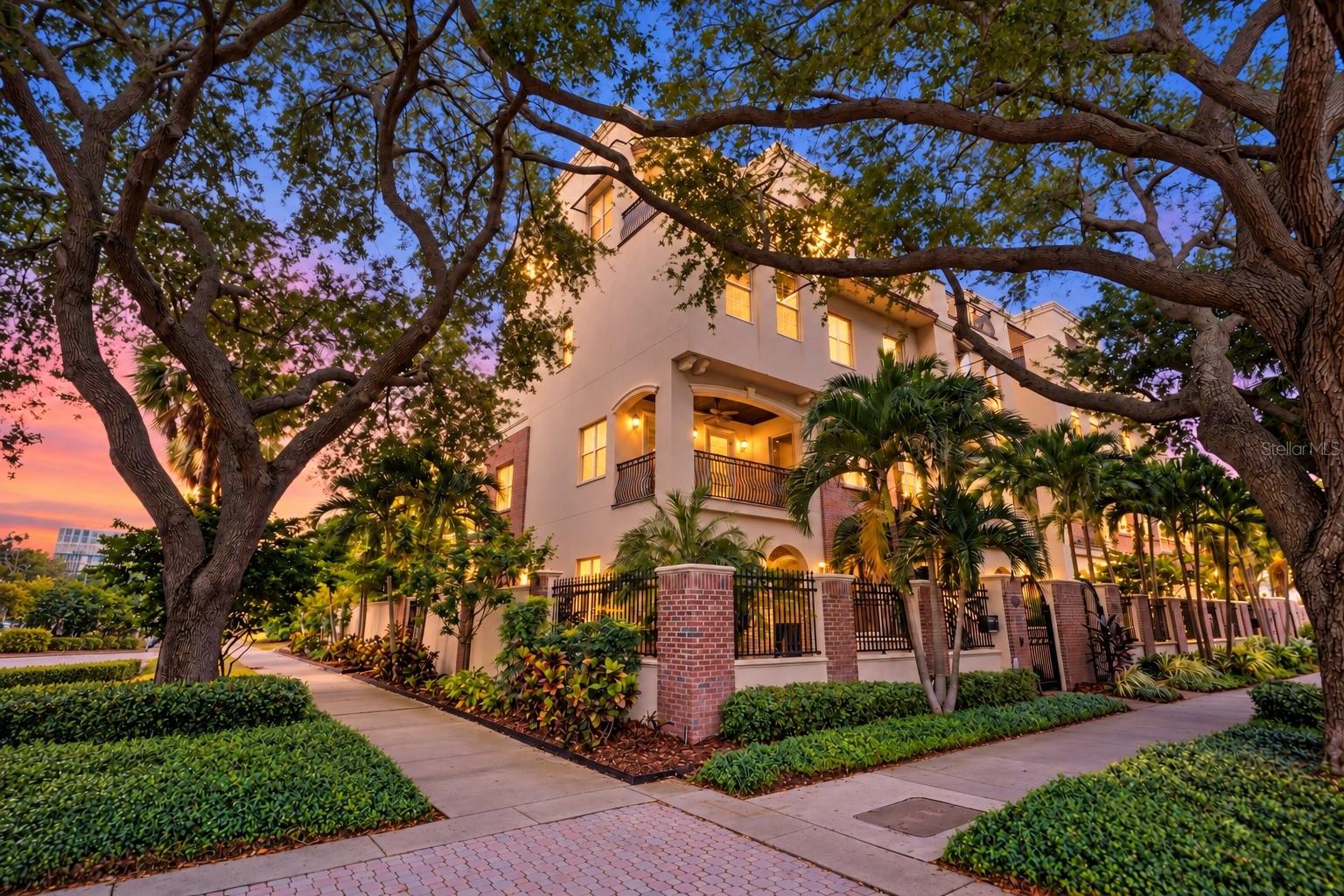 Photo of 500 BEACH DRIVE ST PETERSBURG FL 33701